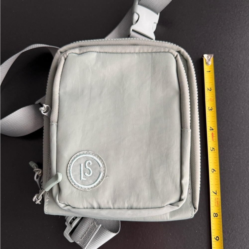 Sling pack - Picture 2 of 6